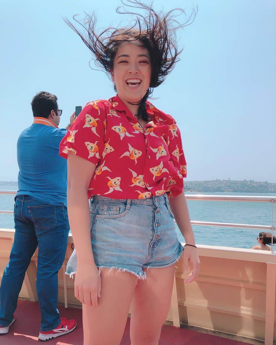 小野美公さんのインスタグラム写真 - (小野美公Instagram)「栄えてしゃーない😀  #無理　#船の上なのに栄えません　#怖い怖い　#シンプルに顔が長くないですか？　#髪の毛は大切に　#シドニー　#Sydney」12月30日 11時03分 - mikuhead