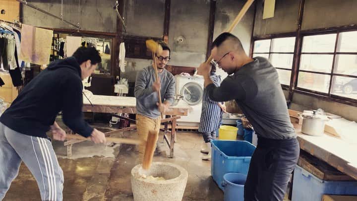 のインスタグラム：「how to make rice cake!  #ricecake #slacklife」
