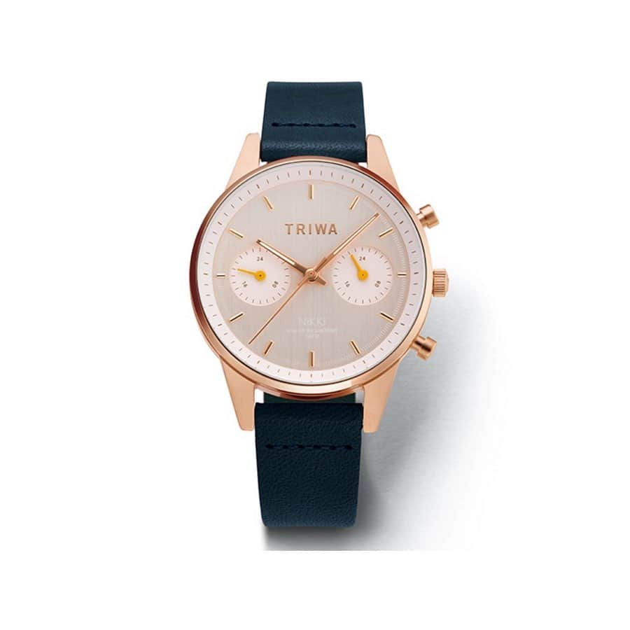 TiCTACさんのインスタグラム写真 - (TiCTACInstagram)「「TRIWA」左¥37,000+tax  右¥32,000+tax  遊び心を持った気取らないスタイル、色づかいや素材へのこだわりが魅力のスウェーデンの腕時計、トリワ。色違いのさりげないお揃いにおすすめ、TiCTAC系列店限定カラーのペアモデルです。 ・ 二人の記念日にお揃いの腕時計を。一緒の時も離れている時も、いつも身に着ける腕時計が二人の時間を繋ぎます。 #triwa #triwawatch  #トリワ #北欧デザイン #北欧スタイル #北欧時計  #スウェーデン #tictac #watch #チックタック時計店  #時計 #腕時計 #誕生日プレゼント時計 #記念日プレゼント時計 #手元 #手元くら部  #手元倶楽部  #手元コーデ  #pairwatch  #ペアウォッチ #時計チックタック #クリスマスプレゼント時計 #時計クリスマスプレゼント #お揃いの時計  #おそろいの時計」12月30日 11時34分 - tictac_press