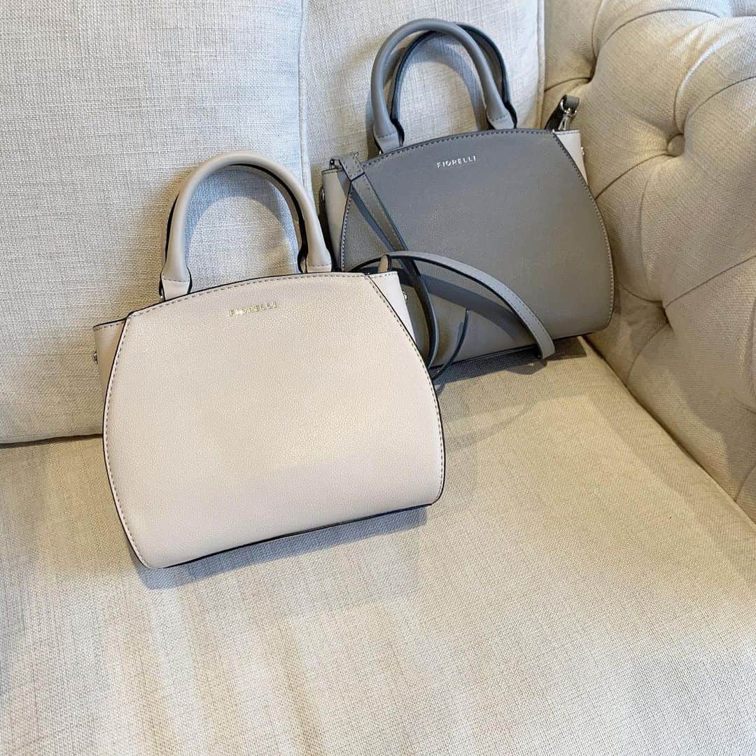 Loungedress officialさんのインスタグラム写真 - (Loungedress officialInstagram)「. 『美しいバッグを適正な価格で』 をモットーに誕生したバッグブランド。 @fiorelli_bags . . スタイリッシュで使いやすいデザインが揃っています。 こちらのデザイン以外にも入荷しておりますので、ぜひご覧下さいませ。 . . #フィオレッリ#fiorelli  #バッグ#bag#fashion」12月30日 11時47分 - loungedress