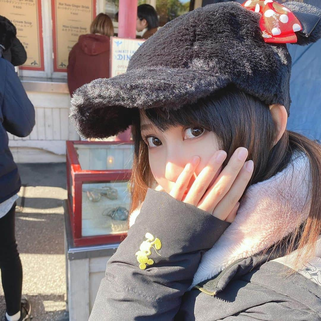 秋田知里さんのインスタグラム写真 - (秋田知里Instagram)「2019年ディズニー納め！ #disney #disneysea #秋田知里 #ディズニー #ディズニーシー」12月30日 11時50分 - akitachisato_official