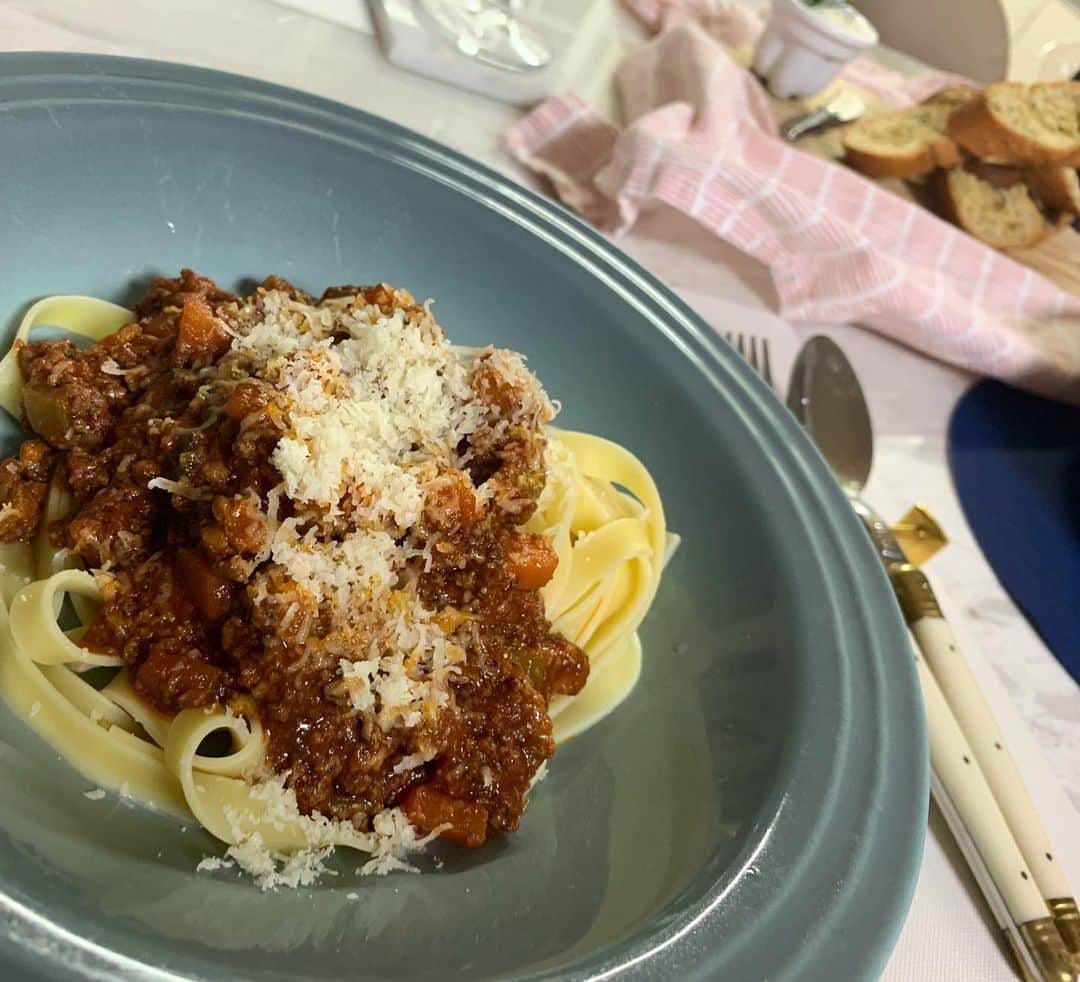 チョン・ニコルさんのインスタグラム写真 - (チョン・ニコルInstagram)「Homemade Tagliatelle with Bolognese #코리표요리」12月30日 11時53分 - nicole__jung