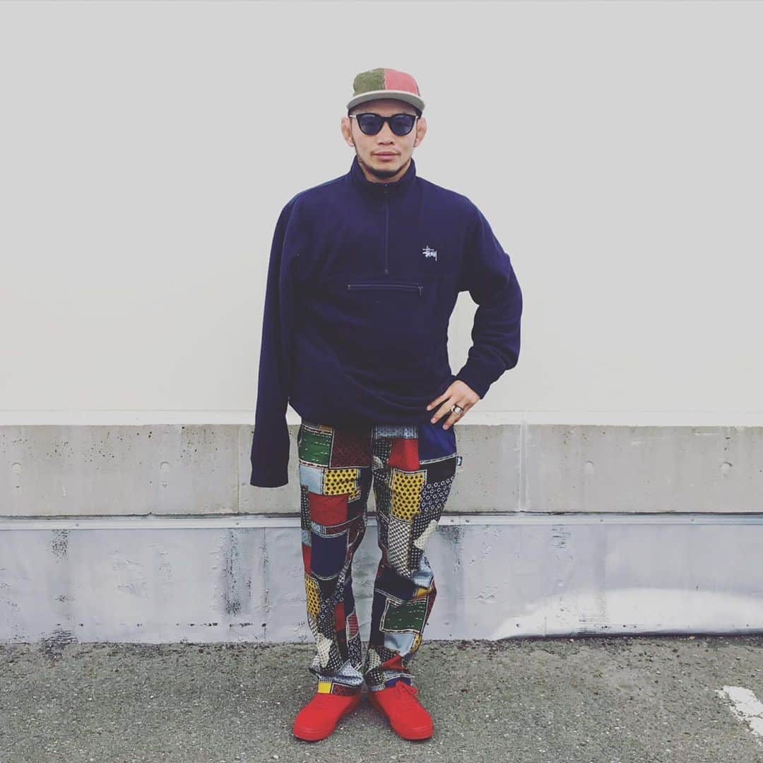 宇野薫のインスタグラム：「#宇野薫のテーマがありすぎコーディネート (朝イチ年末のコストコへ)  #stussy #stussyjapan  #vans #vansjapan #neweracap #newerajapan  #ステューシー #バンズオールドスクール #ニューエラ #宇野薫」