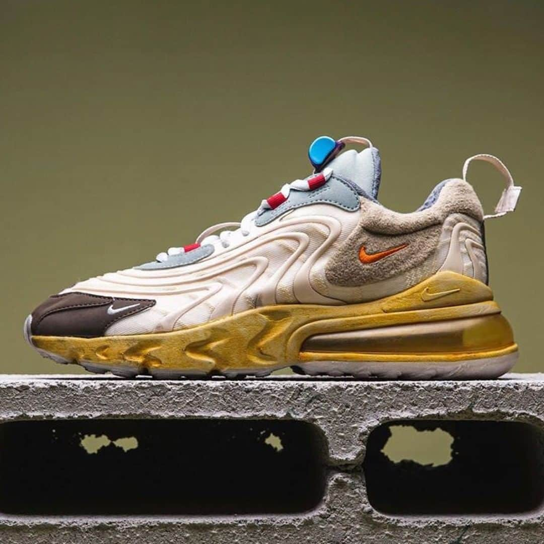 Sneaker Newsさんのインスタグラム写真 - (Sneaker NewsInstagram)「Travis Scott brings the Cactus Jack mood to this reworked Air Max 270 React. While the midsole is consistent with flagship model from earlier this summer, the upper has been competely reworked by Nike for a completely unique appeal. For a closer look, tap the link in our bio.」12月30日 12時00分 - sneakernews