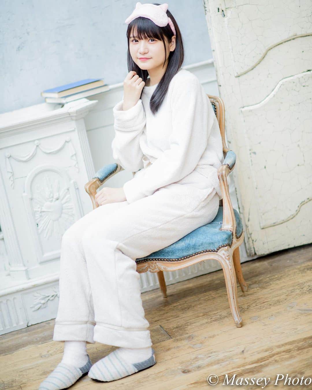 のインスタグラム：「. . . . 「studio Lulu 狛江」で撮った写真です。 モデルは朝日南かのんちゃんです。 It is a picture taken in the studio “studio Lulu Komae”. Her name is Kanon Asahina. . . #ポートレート #ポートレート女子 #ポートレートモデル #ポートレート撮影 #ポートレート部 #ポートレイト #ポトレ #被写体 #モデル #被写体モデル #写真部 #東京カメラ部 #サロンモデル #美脚 #撮影会モデル #撮影会の女神さま #portrait #excellent_portraits #girlsphoto #lovers_nippon_portrait #portrait_perfection #portraitphotography #japanesegirl #japanesemodel #model #tokyogirl #good_portraits_world #모델촬영 #인물사진」