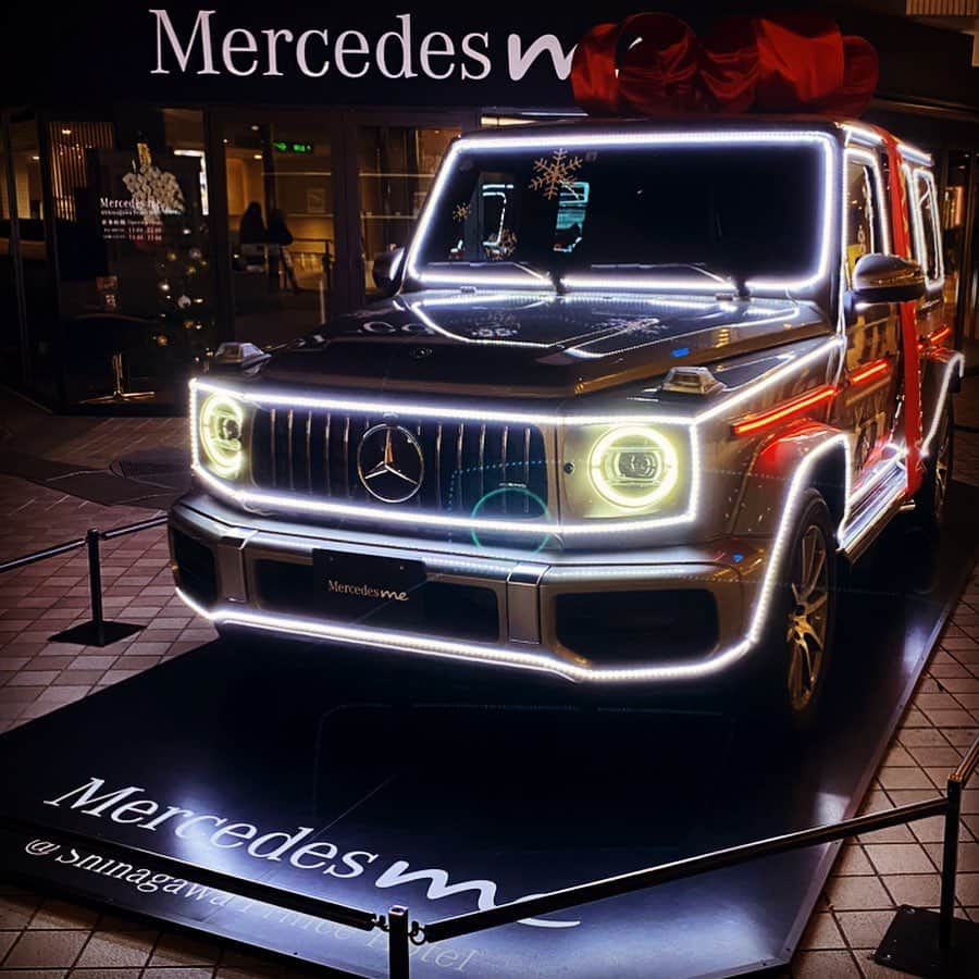 JULIANさんのインスタグラム写真 - (JULIANInstagram)「「Mercedes me @shinagawaprincehotel 」 ●2019.12.12〜期間限定 @mercedesbenzjapan  #mercedesbenz #benz #mercedesbenzjapan  #mercedesbenzcollection  #mercedesbenzme  #customcar  #gelendwagen  #Shinagawa #shinagawaprincehotel  #メルセデスベンツ #メルセデス #メルセデスミー #ベンツ　#高級車  #ゲレンデヴァーゲン #Gクラス #メルセデスベンツコレクション #カスタムカー #車　#車好きな人と繋がりたい  #品川　#品川プリンスホテル #品プリ #期間限定 #期間限定ショップ　#港区 #イルミネーション　#フォトジェニック #インフルエンサー　#インスタグラマー」12月30日 12時30分 - julian_official_jp