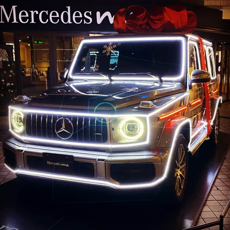 JULIANさんのインスタグラム写真 - (JULIANInstagram)「「Mercedes me @shinagawaprincehotel 」 ●2019.12.12〜期間限定 @mercedesbenzjapan  #mercedesbenz #benz #mercedesbenzjapan  #mercedesbenzcollection  #mercedesbenzme  #customcar  #gelendwagen  #Shinagawa #shinagawaprincehotel  #メルセデスベンツ #メルセデス #メルセデスミー #ベンツ　#高級車  #ゲレンデヴァーゲン #Gクラス #メルセデスベンツコレクション #カスタムカー #車　#車好きな人と繋がりたい  #品川　#品川プリンスホテル #品プリ #期間限定 #期間限定ショップ　#港区 #イルミネーション　#フォトジェニック #インフルエンサー　#インスタグラマー」12月30日 12時30分 - julian_official_jp