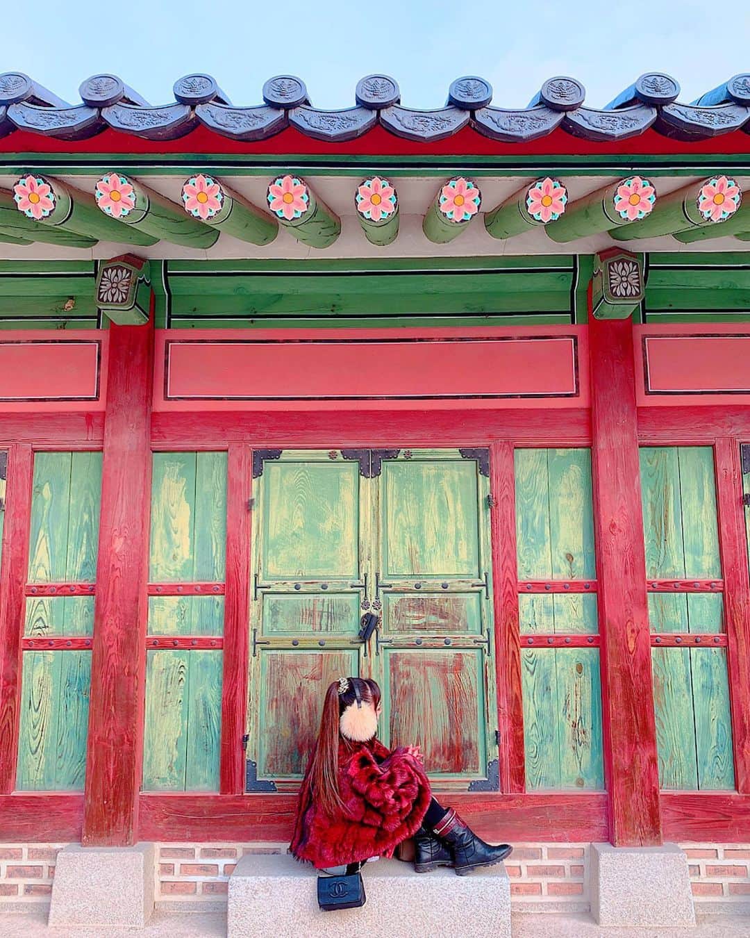 百合華さんのインスタグラム写真 - (百合華Instagram)「Photogenic spot ❤️ ﻿ ﻿ #korea ﻿ #韓国﻿ #seoul ﻿ #ソウル﻿ #worldheritage ﻿ #世界遺産﻿ #世界文化遺産﻿ #昌徳宮﻿ #チャンドックン ﻿ #宮殿﻿ #朝鮮王朝﻿ #庭園﻿ #trip ﻿ #travel ﻿ #travelphotography ﻿ #travelgram ﻿ #photojenic ﻿ #フォトジェニック ﻿ #photjenicspot﻿ #フォトジェニックスポット」12月30日 12時31分 - yurika.lovelily