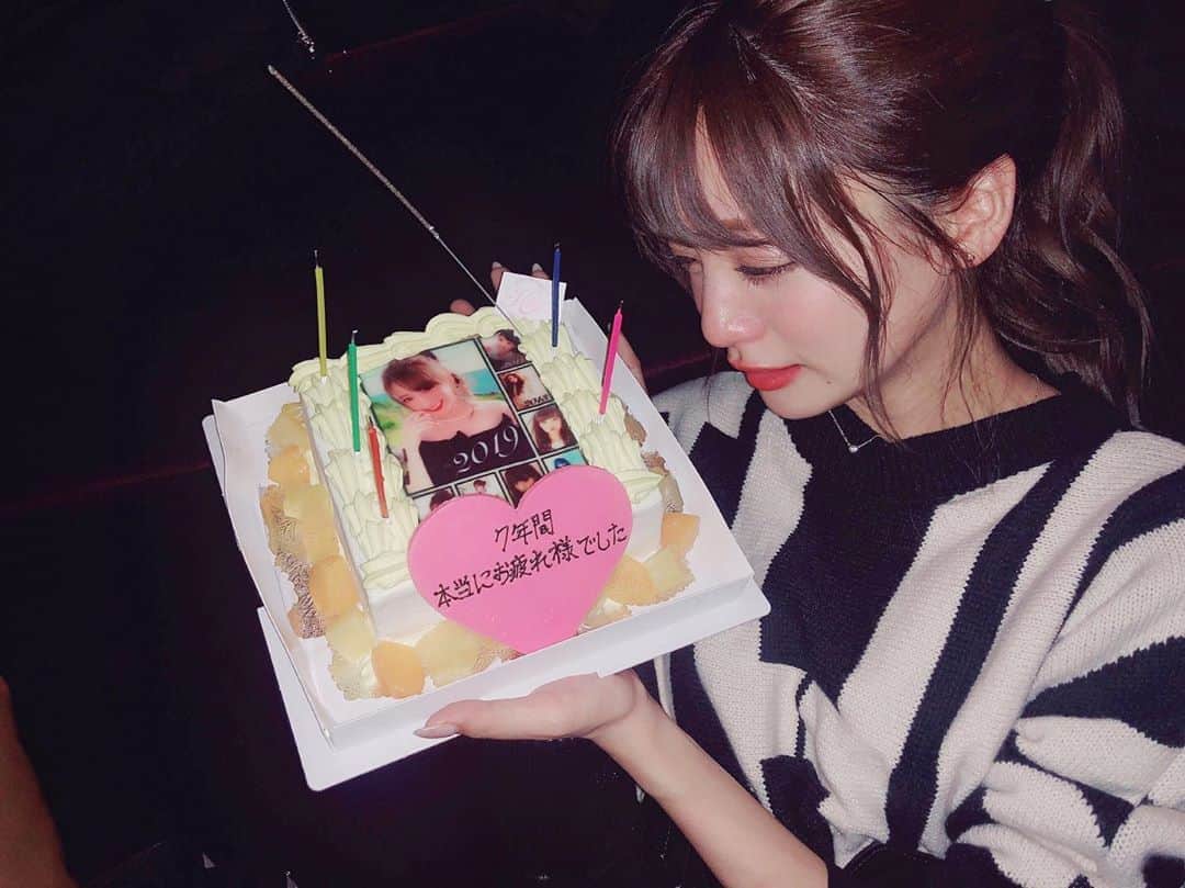 志田友美（ゆうみん）のインスタグラム：「夢アド卒業しました☺️ 7年半よく頑張りました😀 時差ごめんなさい🙇‍♀️🙇‍♀️🙇‍♀️ 今まで通り伸び伸びとやっていきます☺️👑 みんなから愛されて幸せ者です！！！ これからも愛してくだサァァァい！！！！ 大好きです🥰❤️ #恋愛解禁　#わあ❤️ #ウホ🦍　#嘘ですw」