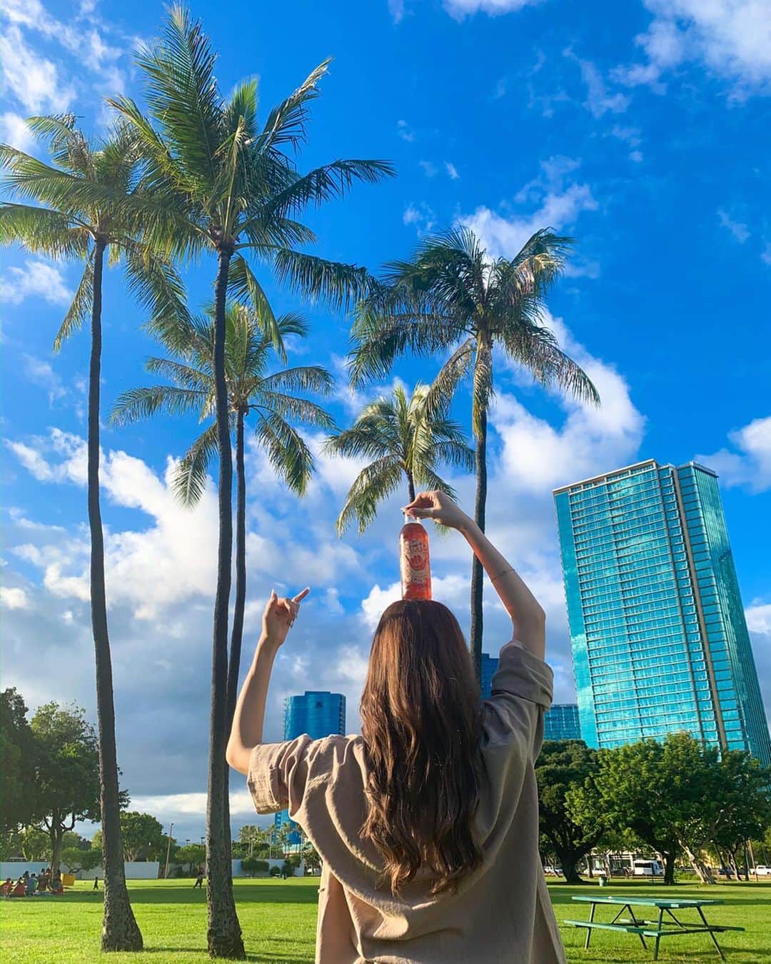 水越愛華さんのインスタグラム写真 - (水越愛華Instagram)「𝓐𝓵𝓸𝓱𝓪🌺🤙🌴🌳 #hawaii #waikiki #aloha」12月30日 13時42分 - iamemika21
