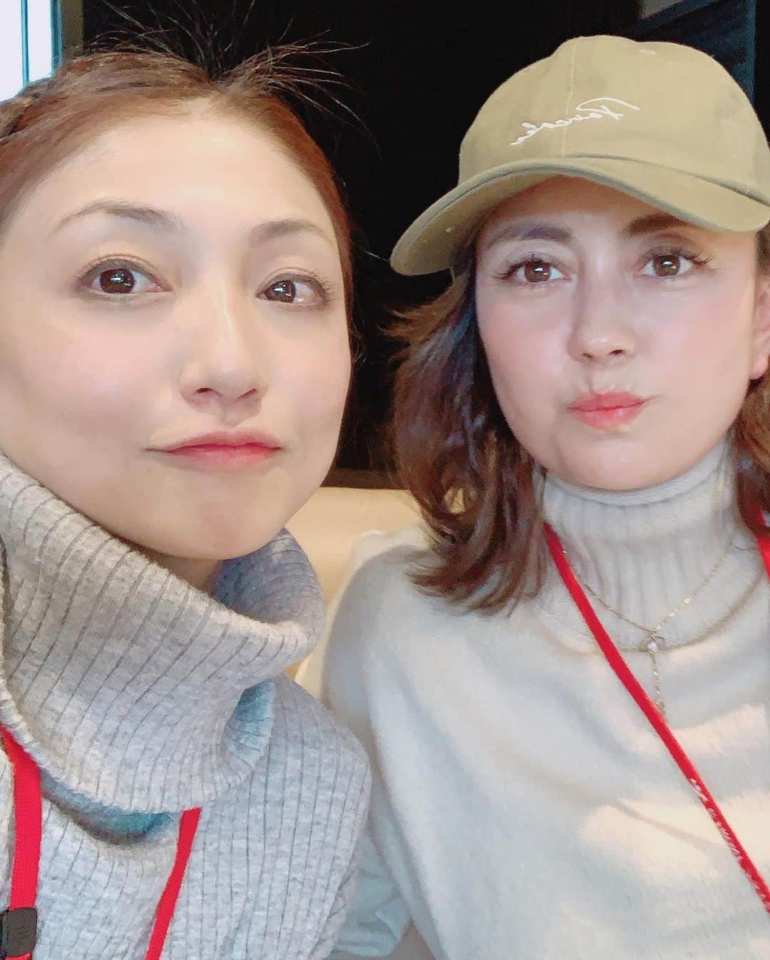 中川愛海さんのインスタグラム写真 - (中川愛海Instagram)「昨日は大井競馬場で東京大賞典を堪能！くるりをオープン当初から来ていただき可愛がっていただいている会社の皆様と毎年恒例になりつつあるイベントです！ ありがとうございます😊 昨夜でくるりも今年ラスト！ 今日は私自身のお仕事も仕事納め。 明日からゆっくりします。 年始はくるりは1月4日からオープン！皆さまよろしくお願いします。 @ami_nakagawa_  @ami_nakagawa_amyuran  #中川愛海 #一日一回カンパイ #東京大賞典2019」12月30日 23時51分 - ami_nakagawa_