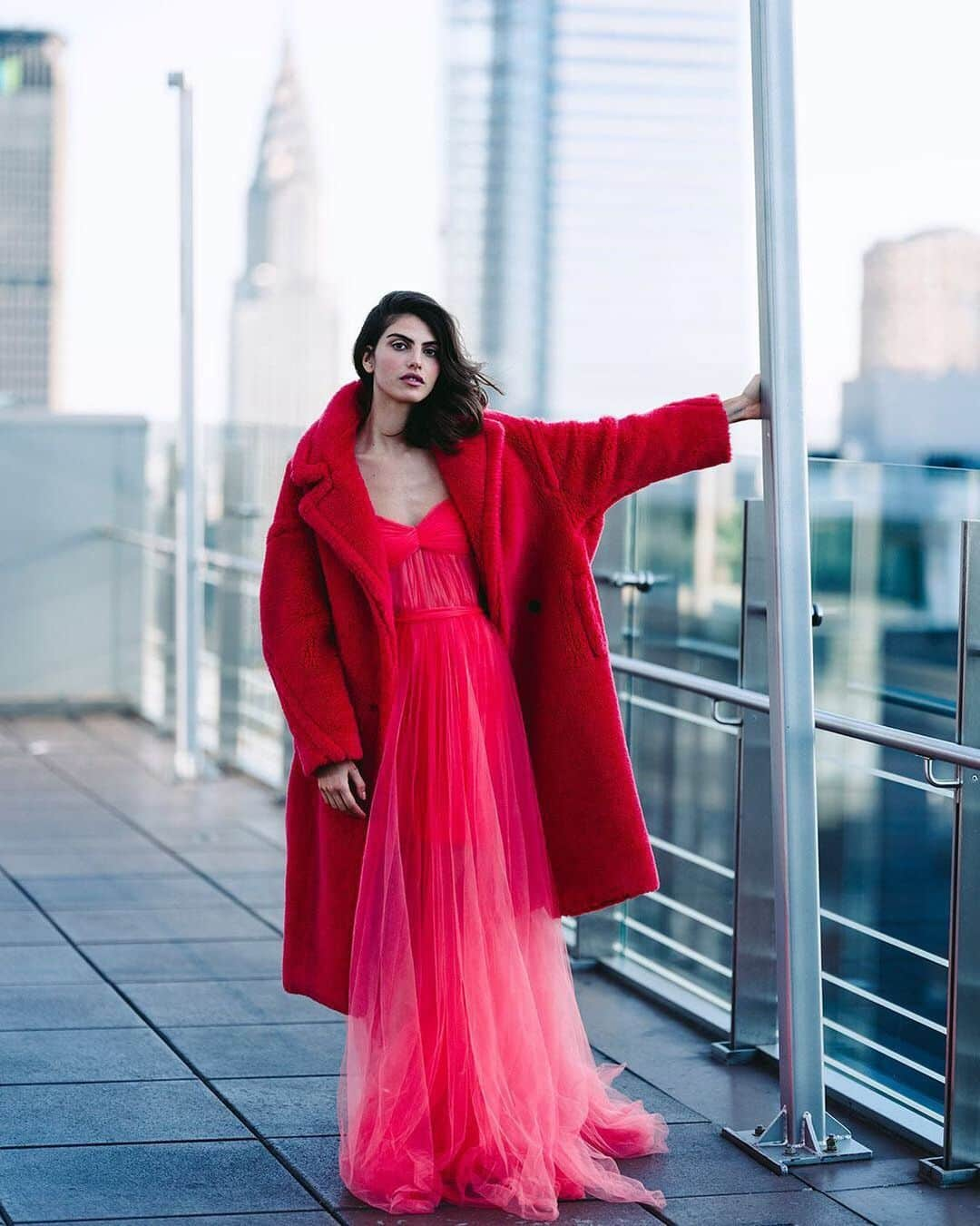 Bloomingdale'sさんのインスタグラム写真 - (Bloomingdale'sInstagram)「Getting red-y for #NewYearsEve @hyattcentric ❤️ 📷: @kat_in_nyc . . . . . . . #OOTN #NYCViews #OutfitInspo #HowToWear #StyleInspo #Style #Fashion #InstaStyle #WinterStyle #WinterFashion #RedDress #RedCoat #Bloomingdales」12月31日 0時02分 - bloomingdales