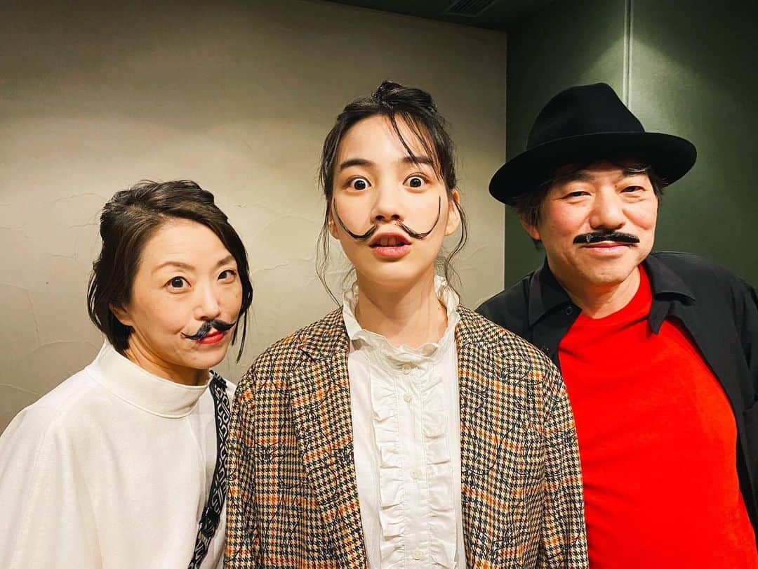 のん（能年玲奈）さんのインスタグラム写真 - (のん（能年玲奈）Instagram)「こないだの、のんとも。M、すっごい楽しかった〜。ハッスルホイは永遠に歌ってられる🎤」12月31日 0時09分 - non_kamo_ne