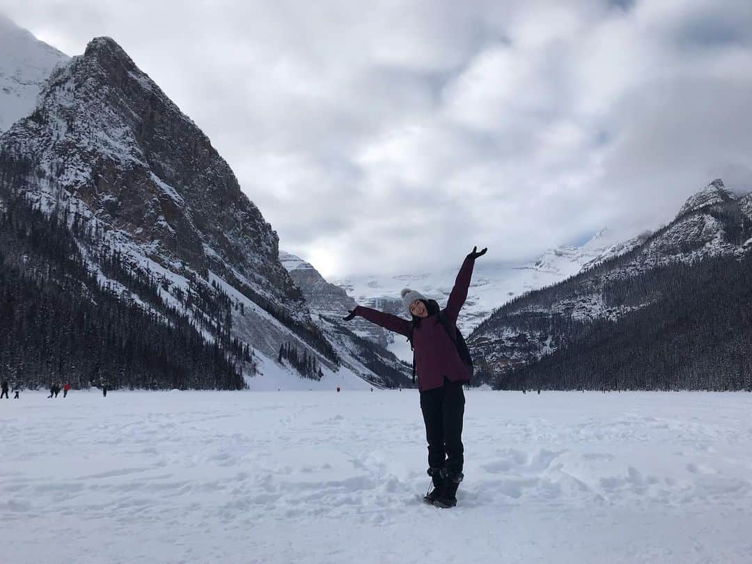 石黒エレナさんのインスタグラム写真 - (石黒エレナInstagram)「Banff . . . #Canada #banff #banffnationalpark #banffcanada #banffalberta」12月31日 0時30分 - 08elena05