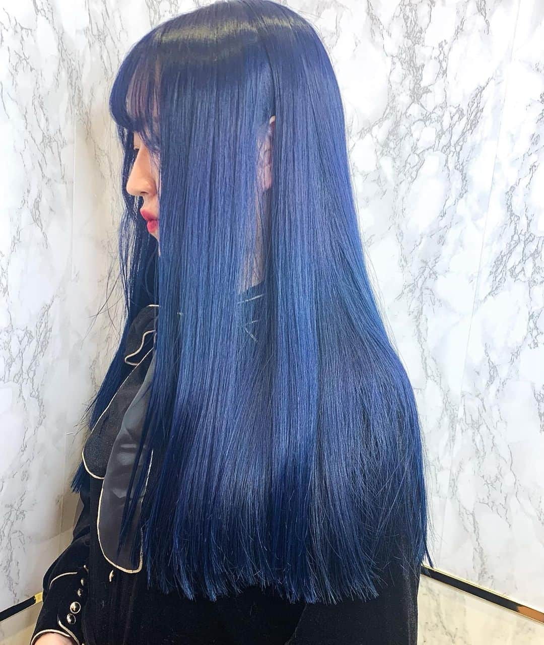 原涼香のインスタグラム：「白肌プレミアムオルチャンカラー🇰🇷✨ 『 Ocean blue 💙 』 ケアブリーチでさらつやに！ ㅤㅤㅤㅤㅤㅤㅤㅤㅤㅤㅤㅤㅤ」