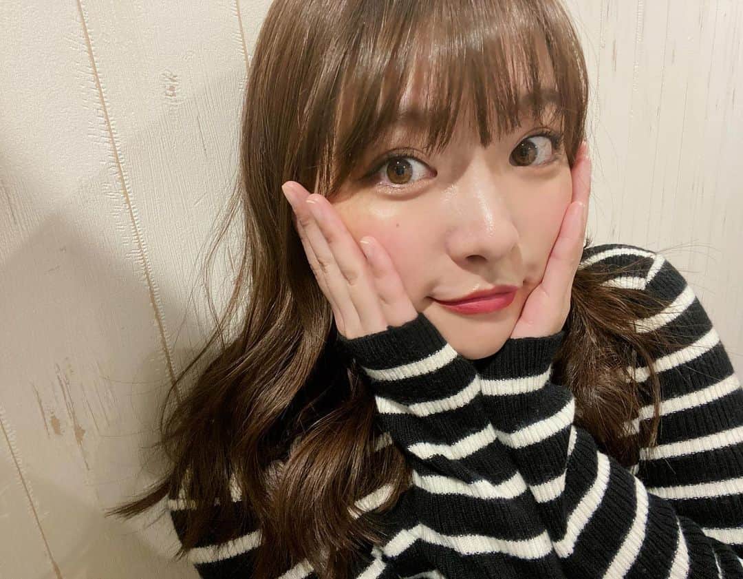 上田眞央さんのインスタグラム写真 - (上田眞央Instagram)「だいぶ過ぎましたが12月5日に誕生日を迎えましたー！🎉 今までで1番と言っていいほどたくさんの方にお祝いして頂きました😭  #birthday  #誕生日  #ありがとう」12月30日 16時24分 - maoueda_official