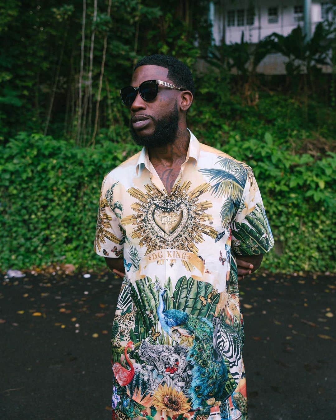 グッチ・メインのインスタグラム：「GUYS IT’S GUCCI with some HUGE NEWS TO END THE DECADE IN STYLE, YOU CAN WATCH MY ENTIRE CONCERT TOMORROW NIGHT LIVE FROM DRAIS at VEGAS exclusively on the COOL NEW LIVE STREAMING CONCERT App BNDR LIVE (BENDER). THIS IS GONNA BE LIT. LET’S CLOSE 2019 OFF IN GUCCI STYLE! JUST HIT THE LINK IN MY BIO  TO DOWNLOAD BNDR LIVE AND GRAB YOUR FREE 30-DAY TRIAL NOW.」