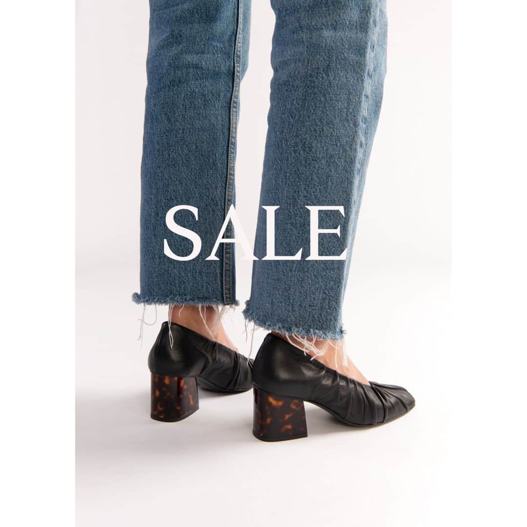 テーリポルキさんのインスタグラム写真 - (テーリポルキInstagram)「Season sale | Up to 30% off❗⠀⠀⠀⠀⠀⠀⠀⠀⠀ . ⠀⠀⠀⠀⠀⠀⠀⠀⠀ #TERHIPÖLKKI #terhipölkkistore #kämpgarden #finnishdesign #sustainable #footwear #shoes #heels #seasonsale #sale」12月30日 17時00分 - terhipolkkishoes