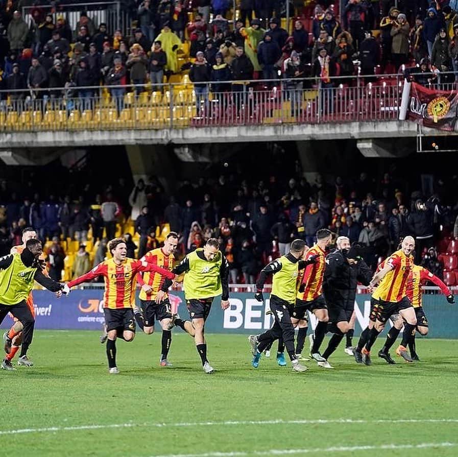 ペルパリム・ヘテマイのインスタグラム：「Abbiamo concluso il girone d’andata infrangendo un bel pò di record, grazie al nostro spirito di squadra e a tutto il gruppo!! Tra poco si riparte sperando di regalare ai tifosi ancora tante gioie! Ma il mio pensiero va a Luca, che supererà anche questo infortunio e tornerà più forte di prima! // Kaudesta pelattu nyt puolet ja sarjataulukossa kärkisijoitus. Eilen tuli myös rikottua Serie B:n piste-ennätys 19 kierroksen jälkeen. Todella ylpeä tästä saavutuksesta ja joukkueesta ❤️ 🦍#forzastrega」