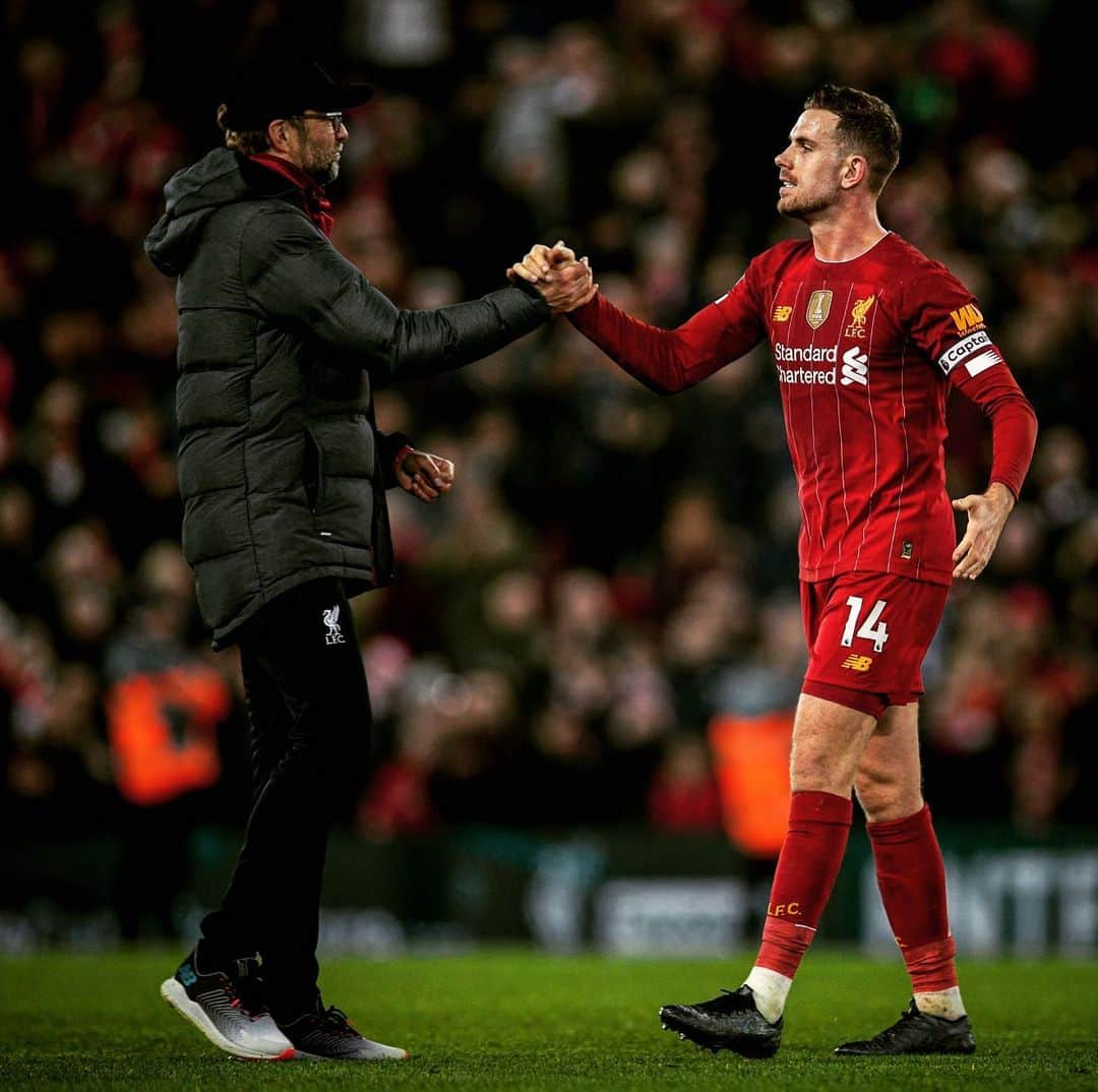 リヴァプールFCさんのインスタグラム写真 - (リヴァプールFCInstagram)「We. Keep. Going. 🤜🤛 #LFC #LiverpoolFC #Liverpool #Anfield」12月30日 17時44分 - liverpoolfc