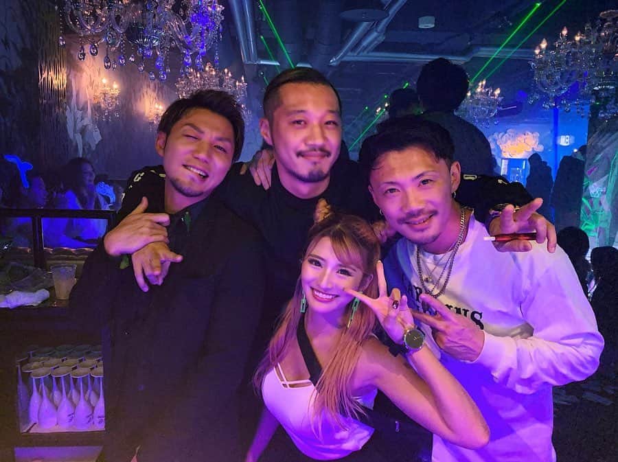 鈴木まりなのインスタグラム：「2019.12.27(Fri)   2019年ラストDJは マリナの大好きなクラブ HERBIE HIROSHIMAでした😈💖   みんないっぱい踊ってくれて嬉しかった🥰   DJ終わったあとも楽しすぎた！広島最高🔥 ハービーの皆様ありがとうございました！           #dj #girlsdj #femaledj #asiandj #Japanesedj #djlife #djingismylife #djinglife #djlifestyle」