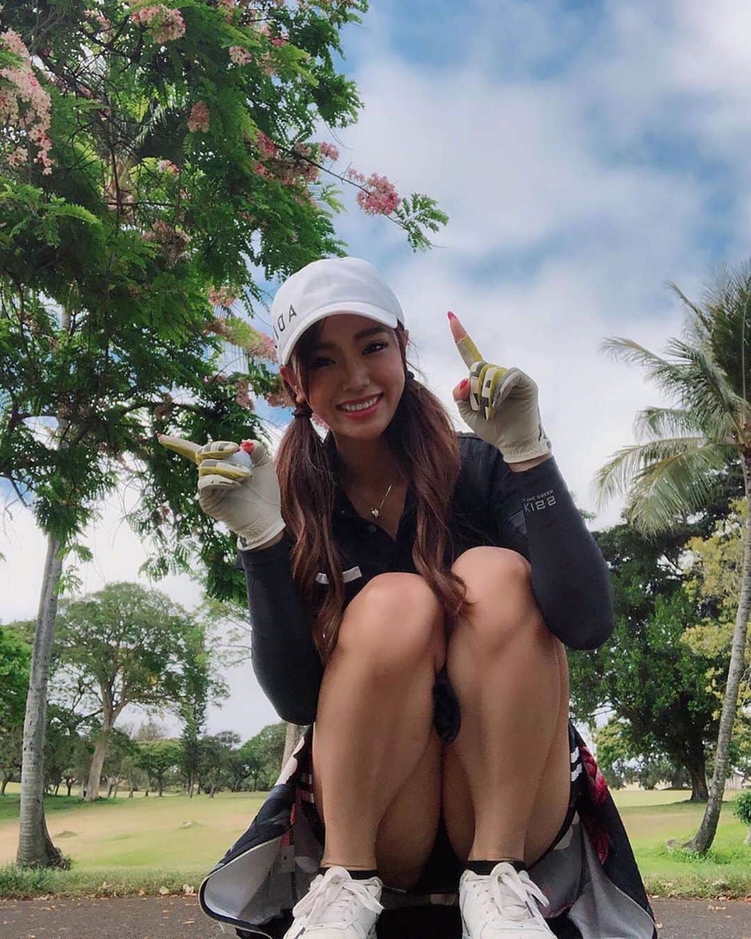 のインスタグラム：「《2019年を総括‼️ビジョビのベストアワードを紹介😍✨》⠀ *⠀ リポストを使って、素敵な写真📷✨を投稿されてる方を紹介させて頂く⠀⠀⠀⠀ 【💄美女美容事情💅】のコーナーです✨⠀ *⠀⠀ 今回、2019年を総括‼️ビジョビのベスト投稿を紹介😆✨⠀ 今回ビジョビのベスト投稿としてご紹介させて頂きますのは‼️⠀ R.AYANO♡さん< @_ayano_golf >の素敵なお写真📸⠀⠀⠀⠀⠀⠀ *⠀⠀⠀⠀⠀⠀⠀ ゴルフ場を満喫される笑顔がハツラツとしていて元気をもらえます😊美しくて可愛い‼️憧れます💕⠀ *⠀⠀⠀⠀⠀ R.AYANO♡さんのアカウントには他にも素敵な投稿が沢山ありますので是非覗いてみてね💁‍♀️💙⠀⠀⠀⠀⠀⠀⠀⠀ *⠀⠀⠀⠀⠀⠀⠀⠀⠀ R.AYANO♡さん< @_ayano_golf >ありがとうございました😊✨⠀ * ⠀ 🧡💛2019年も大変お世話になりました☺️💛🧡⠀ *⠀ △▼△▼△▼△▼△▼△▼△▼△▼△▼⠀⠀⠀⠀⠀⠀⠀⠀⠀⠀⠀⠀⠀⠀⠀⠀⠀⠀⠀⠀⠀⠀⠀⠀⠀⠀⠀⠀⠀⠀⠀⠀⠀ ❤🧡💛「美女美容事情」💚💙💜⠀⠀⠀⠀⠀⠀⠀⠀⠀⠀⠀⠀⠀⠀⠀ 👇掲載ご希望の方は👇⠀⠀⠀⠀⠀⠀⠀⠀⠀⠀⠀⠀⠀⠀⠀⠀ @b_b_j.jタグ付けと🖤 # ビジョビ⠀🖤⠀⠀⠀⠀⠀⠀⠀⠀⠀⠀⠀⠀⠀⠀⠀ をタグ付けお願いします✨⠀⠀⠀⠀⠀⠀⠀⠀⠀⠀⠀⠀⠀⠀⠀⠀ ――――――――――――――――⠀⠀⠀⠀⠀⠀⠀⠀⠀⠀⠀⠀⠀⠀⠀⠀⠀⠀⠀⠀⠀⠀⠀ ～姉妹アカウントのご紹介～⠀⠀⠀⠀⠀⠀⠀⠀⠀⠀⠀⠀⠀⠀⠀⠀⠀⠀⠀⠀⠀⠀⠀⠀⠀⠀⠀ ◇美容情報を紹介している«美女美容事情～Beauty～»⠀⠀⠀⠀⠀⠀⠀⠀⠀⠀⠀⠀⠀⠀⠀⠀⠀⠀⠀⠀⠀⠀⠀⠀⠀⠀ ( @b_b_j.j_b )⠀⠀⠀⠀⠀⠀⠀⠀⠀⠀⠀⠀⠀⠀⠀⠀⠀⠀⠀⠀⠀⠀⠀⠀⠀⠀⠀ ◇美しい旅スポット紹介をしている«美 spot»⠀⠀⠀⠀⠀⠀⠀⠀⠀⠀⠀⠀⠀⠀⠀⠀⠀⠀⠀⠀⠀⠀⠀⠀⠀ ( @b__spo )⠀⠀ ⠀⠀⠀⠀⠀⠀⠀⠀⠀⠀⠀⠀ よかったらこちらも覗いてみてね✨⠀ ――――――――――――――――⠀⠀⠀ #年末年始 #お正月⠀ #年末 #年始 #2020 #2020年 ⠀ #旅行 #ハワイ #hawaii ⠀#スポーツ ⠀⠀⠀ #旅行大好き #ワイキキ ⠀⠀ #大人カジュアルコーデ #ゴルフ女子 ⠀⠀⠀⠀ #オトナ女子 #カジュアル #ゴルフコーデ ⠀⠀ #美意識向上 #ハワイ旅行 ⠀⠀ #ハワイ好き #女子力向上 ⠀⠀⠀⠀⠀⠀⠀⠀⠀ #naturalbeauty ⠀ #japanese #japanesegirl」