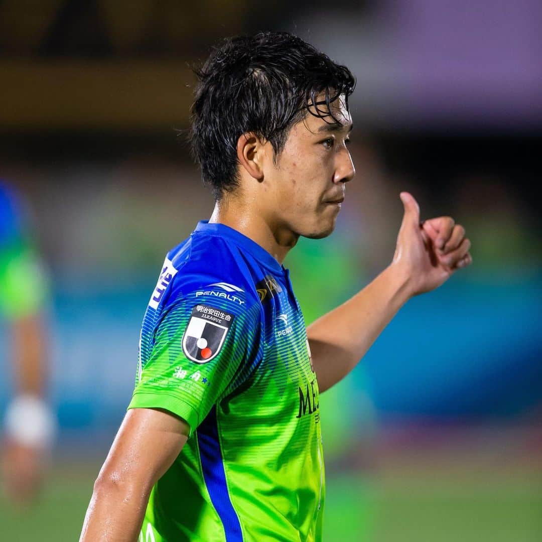 湘南ベルマーレさんのインスタグラム写真 - (湘南ベルマーレInstagram)「FC今治より期限付き移籍していました小野田将人選手の期限付き移籍期間が満了となりました。 また、2020シーズンはモンテディオ山形でプレーすることが決まりました。 ・ JFLからJ1へ一気に駆け上がってきた小野田選手、たくさんの可能性を感じさせてくれる選手でした。 1年間、ベルマーレで力を発揮してくれてありがとうございました！ ・ 【小野田将人選手 コメント】 湘南ベルマーレに関わる皆さん、一年間という短い間でしたが未熟な自分を応援していただきありがとうございました。 初のJリーグへの挑戦となる自分を受け入れていただいた湘南ベルマーレには感謝しています。 何より一年間色々なことがありながらも、支え合い切磋琢磨しながら共に戦い抜いた仲間たちには本当に感謝の思いでいっぱいです。 湘南からも来年のお話をいただきましたが、自分で考えチームを離れる決断をしました。 人生の岐路はこの先まだまだあると思いますが、この決断が良かったと思えるような人生にしていきます。そしていつの日か成長した姿を見せられるように頑張ります。 これからの選手としての自分も応援していただけたら嬉しいです。ありがとうございました！ ・ 2020シーズン、山形の地でますます輝く姿を楽しみにしています。 ・ #湘南 #ベルマーレ #湘南ベルマーレ #bellmare #acceleration #加速 #たのしめてるか #小野田将人」12月30日 18時50分 - shonan_bellmare
