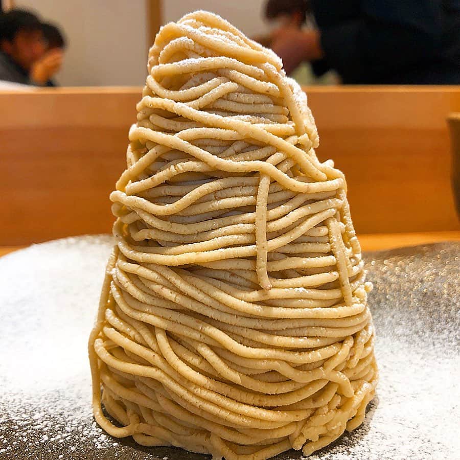 里井真由美のグルメインスタ