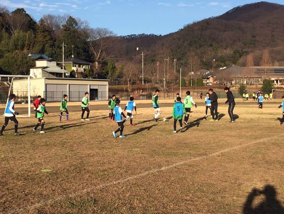 富山貴光さんのインスタグラム写真 - (富山貴光Instagram)「栃木サッカーフェスティバル2019に参加させてもらいました。  子供達から凄いパワーをもらえました！ 栃木からプロサッカー選手が誕生する様に少しでも力になれるようにお手伝い出来ればいいなと思いますね。  このような機会を与えてくれたTSAの関係者の皆様に感謝ですね。  #TSA #栃木サッカーアカデミー #栃木サッカーフェスティバル2019 #武井択也 #富田晋伍 #湯澤洋介 #中美慶哉 #三丸拡 #鈴木徳真」12月30日 19時04分 - takamitsutomiyama18
