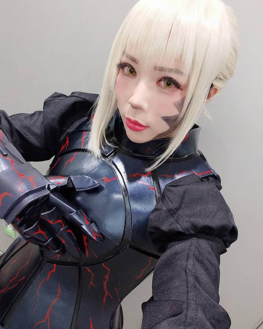 千尋のインスタグラム：「C97 day 3 finished!!! Tomorrow will be at  waiting for everyone Will be on the roof top plate  Cosplay as Shimohira Reika in Gantz C97 三日目 結束！ 明天在攤位等大家！ 南ウ22b😚😚😚😚😚 下午2:30 會出沒在屋上  角色 下平玲花」