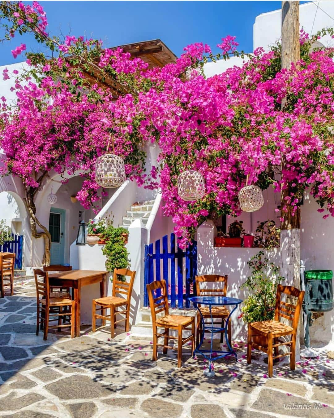 Wonderful Placesさんのインスタグラム写真 - (Wonderful PlacesInstagram)「Beautiful Paros Island! Follow ✨@thegreek.islands✨ for stunning posts like these! Follow ✨@thegreek.islands✨ . Pictures by @minogiannisvalantis」12月31日 1時19分 - wonderful_places