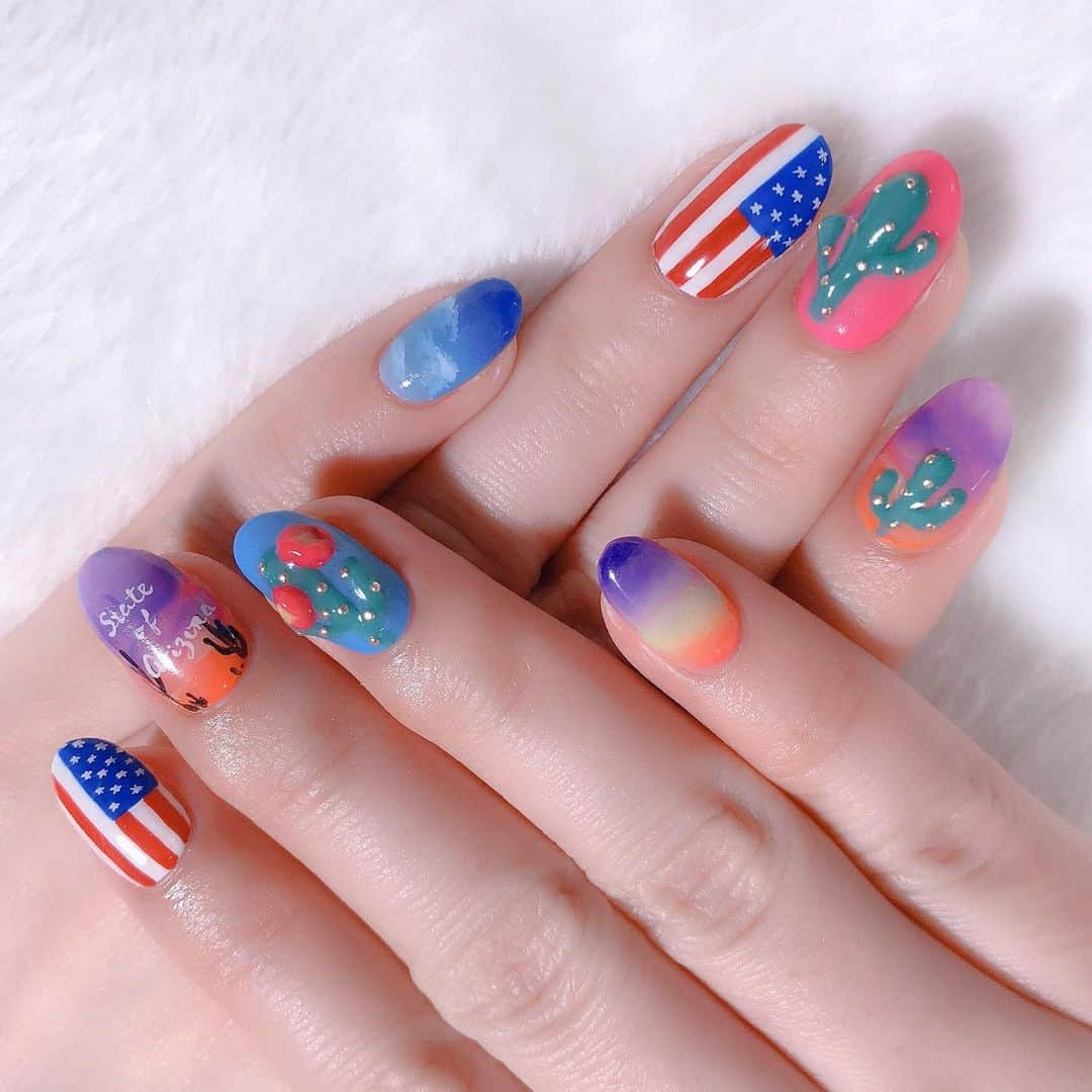 なかやまちえこさんのインスタグラム写真 - (なかやまちえこInstagram)「アリゾナネイル🦌 #nail #nails #nailart #ネイル #美甲 #ネイルアート  #clou #nagel #ongle #ongles #unghia #japanesenailart #manucure #네일 #젤네일 #네일아트 #네일리스트 #japanesenails #manicurist #gelnails #أظافر #アリゾナ #アリゾナネイル #arizona #arizonanails #サボテンネイル #サボテン #cactus #cactusnails #松嵜麗 さん」12月30日 20時06分 - chiekonakayama