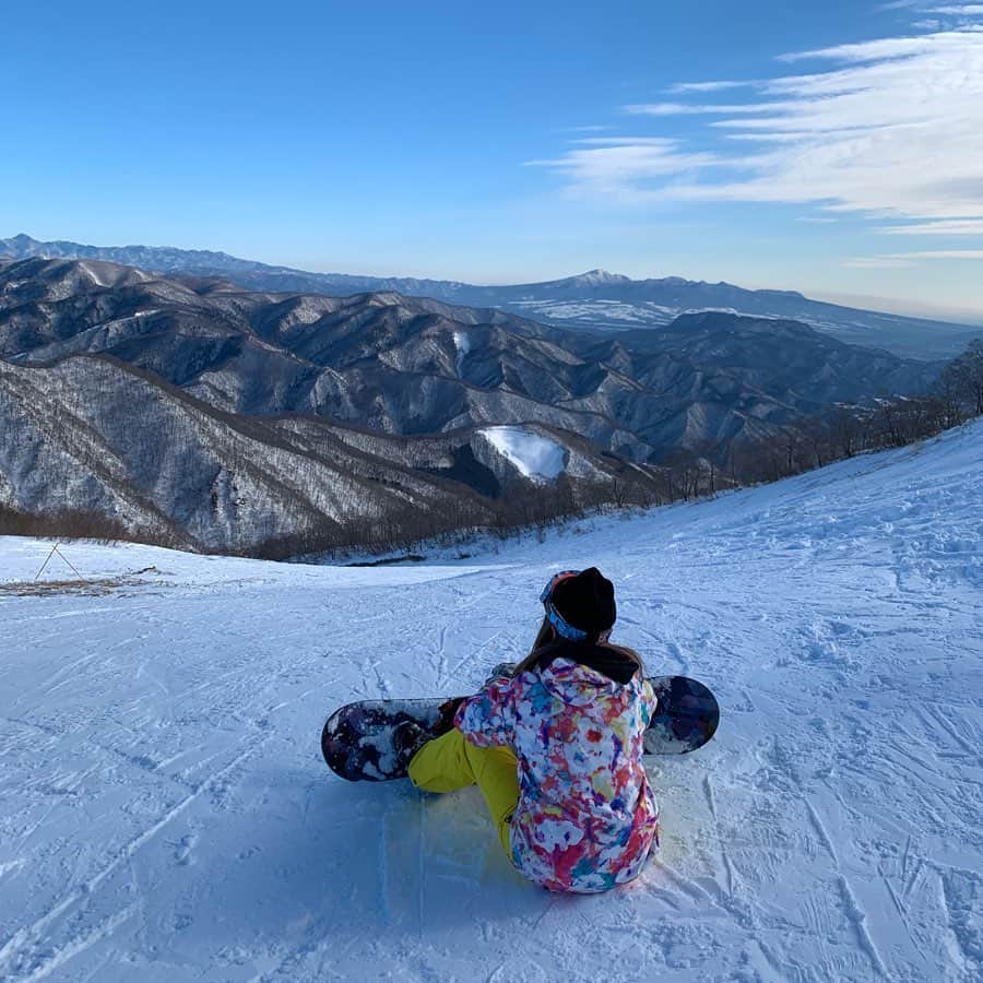 中町綾さんのインスタグラム写真 - (中町綾Instagram)「初滑りでした🏂 もう今年終わるなんて早すぎ 2019年はそこらじゅうの女がぴえんって言ってた とりま風邪すぎてつらいぴえん」12月30日 20時25分 - ayanakamachi