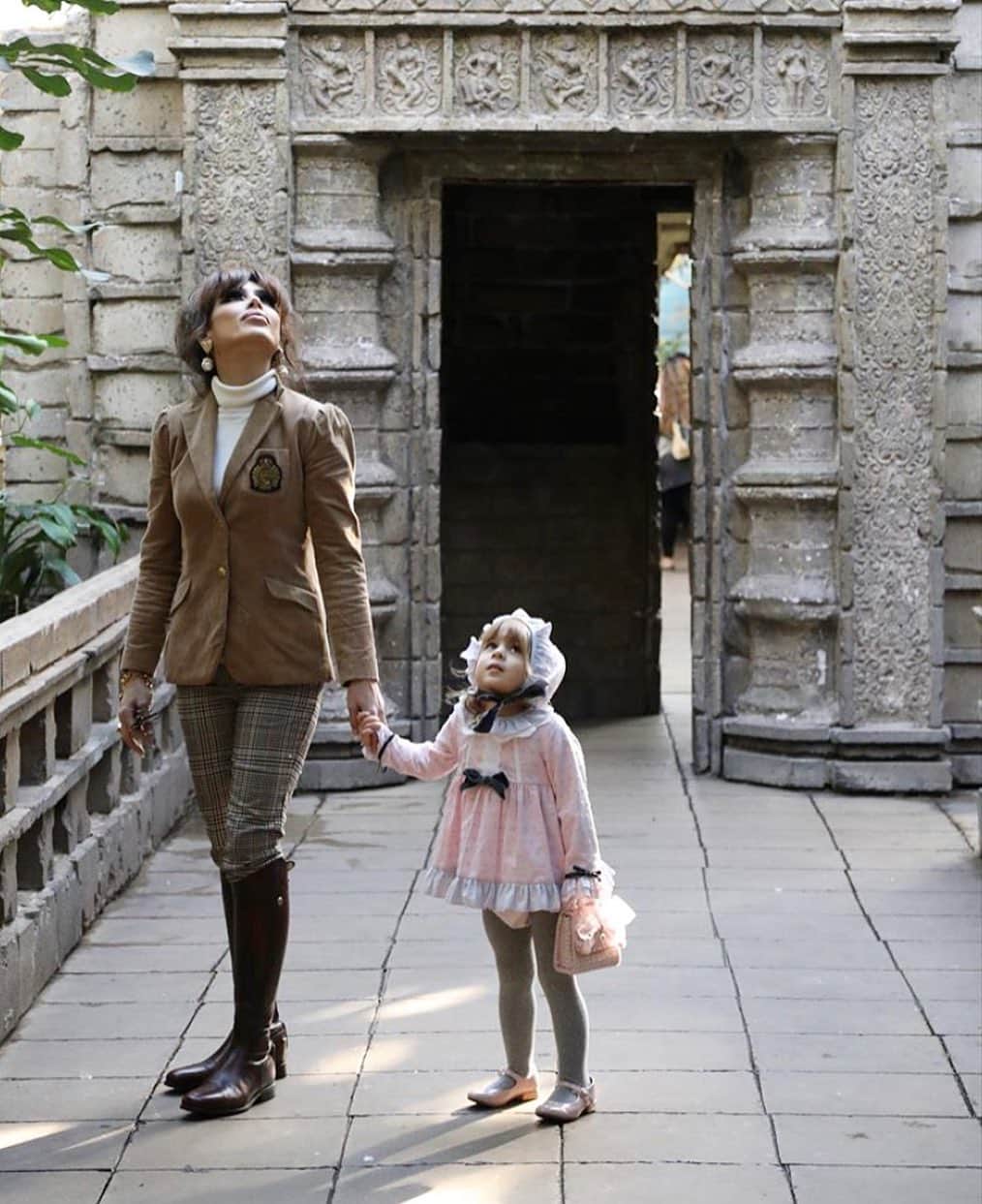 のインスタグラム：「Liking the dreams of the future better than the history of the past. Thank you @chanellangford for featuring  #dreams #future #style #albertofascianiboots」