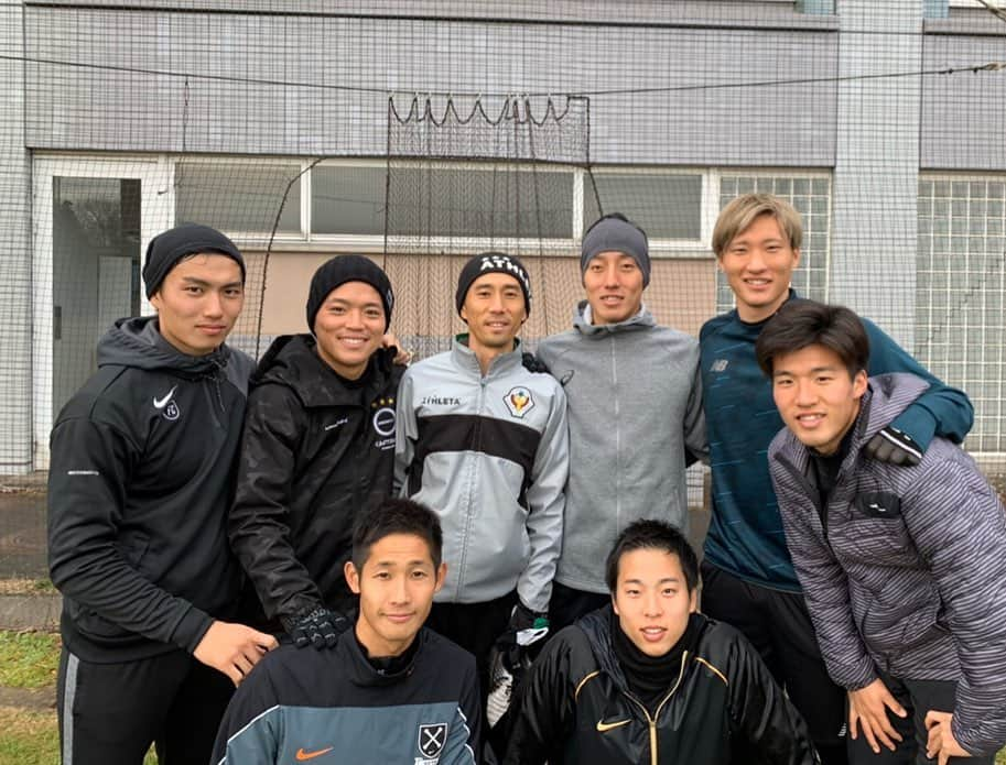 畠中槙之輔さんのインスタグラム写真 - (畠中槙之輔Instagram)「_ 蹴り納め⚽️ #verdy #OB会 #95年組 #NB #newblance」12月30日 21時12分 - hatanaka_shinnosuke