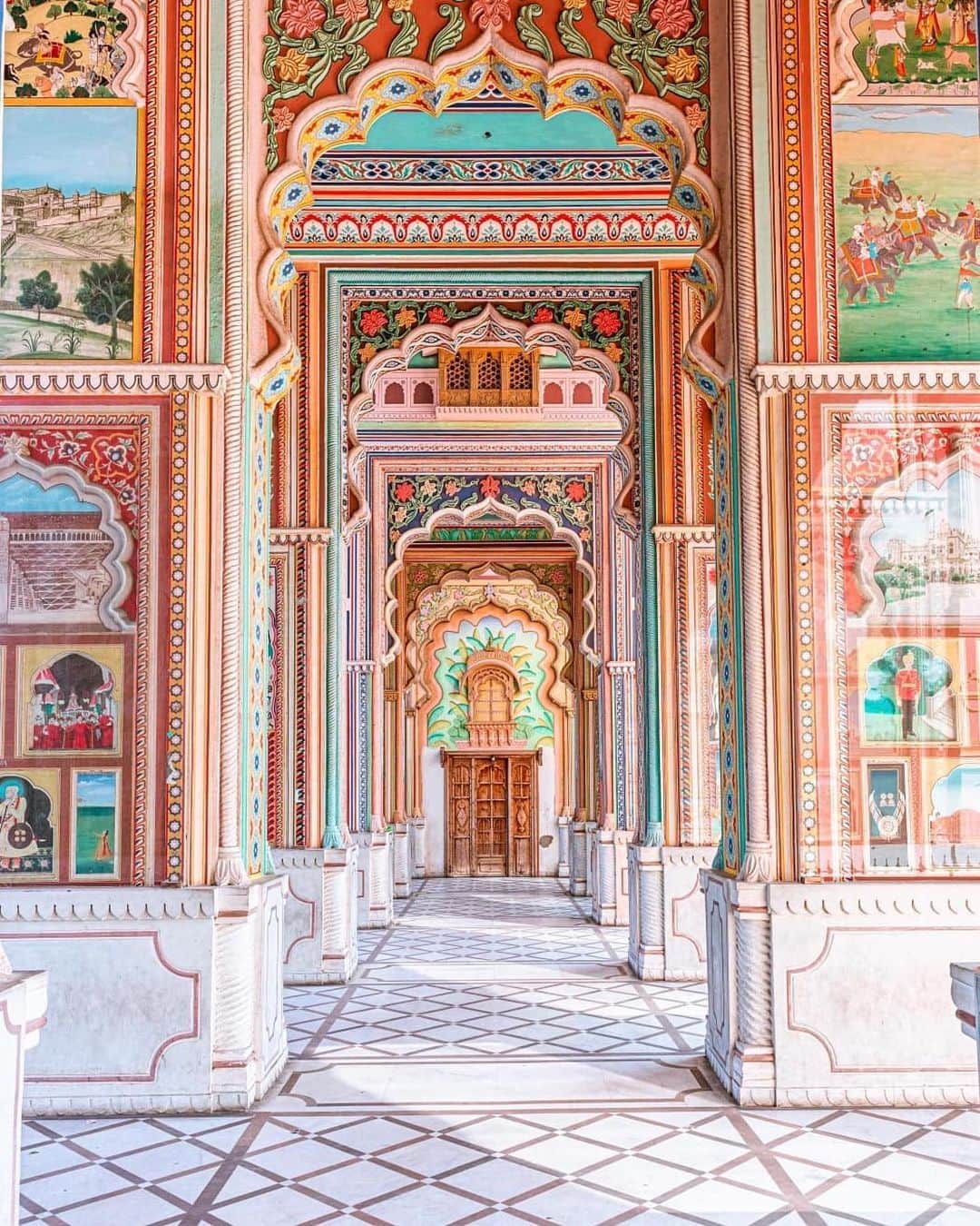 Lonely Planetのインスタグラム：「Today’s #lonelyplanet  regram comes from @tejwantsinghphotography who shot this gorgeous photo in #India. Tag your images #lonelyplanet for a chance to be featured.」