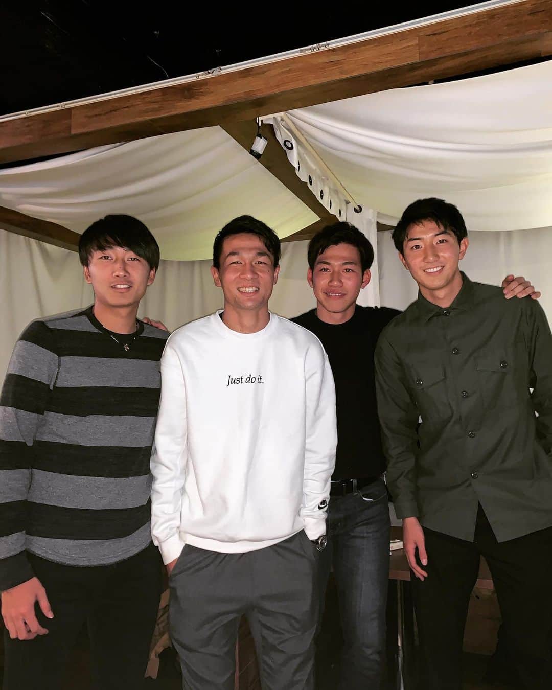 高宇洋のインスタグラム：「久々集まった同期会 いつも刺激もらってます💪 お互い頑張ろう！！ #市船#同期」