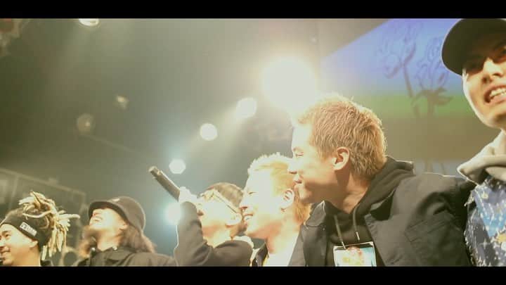 BASI（バシ）のインスタグラム：「. 2020年もみんなで愛のままに🌹 🎥 by @i.s.e_yuki」