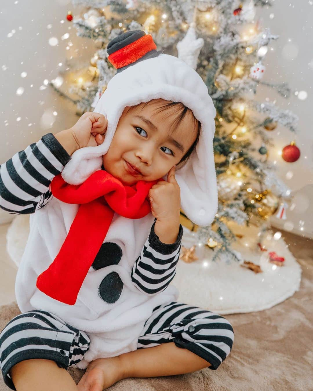 yeNahさんのインスタグラム写真 - (yeNahInstagram)「𝚜𝚠𝚒𝚙𝚎してね🤍﻿ ﻿ ﻿ ⛄️#christmas2019 👶🏻﻿ ﻿ ﻿ ﻿ 🧚🏼‍♀️edited with @haneypresets #haneypresets﻿」12月30日 21時44分 - haney8859