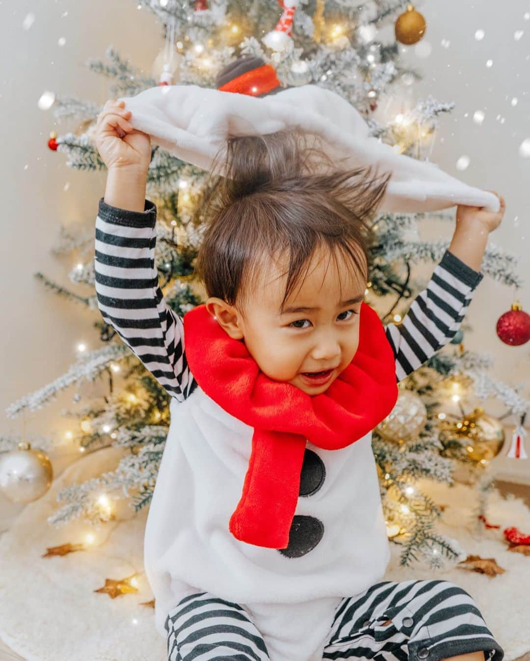 yeNahさんのインスタグラム写真 - (yeNahInstagram)「𝚜𝚠𝚒𝚙𝚎してね🤍﻿ ﻿ ﻿ ⛄️#christmas2019 👶🏻﻿ ﻿ ﻿ ﻿ 🧚🏼‍♀️edited with @haneypresets #haneypresets﻿」12月30日 21時44分 - haney8859