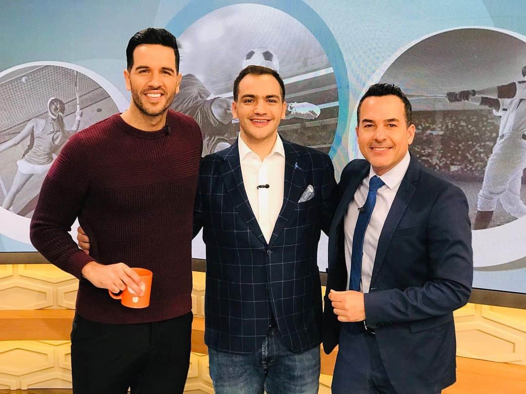 Despierta Americaさんのインスタグラム写真 - (Despierta AmericaInstagram)「Los chicos de deportes extrañando a @alantacher 😆⚽️」12月30日 21時49分 - despiertamerica