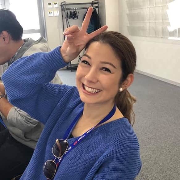 井澤エイミーのインスタグラム：「2019年もありがとうございました。  今年は、本当に凄まじかった。  正直、仕事納めの夜ぼっちが辛いですw 1年を振り返ると喜怒哀楽がとにかく激しくて。今は考えたくもないかな。  とにかく、本当に色んな現場で色んな方にお世話になりました。 とてもいい経験をたくさんさせて頂きました！！ いつも応援してくださってる皆さんも☺︎ またどこかでお会いしましょう(^^) それではみなさん、 良いお年を♬  #thankyou2019」