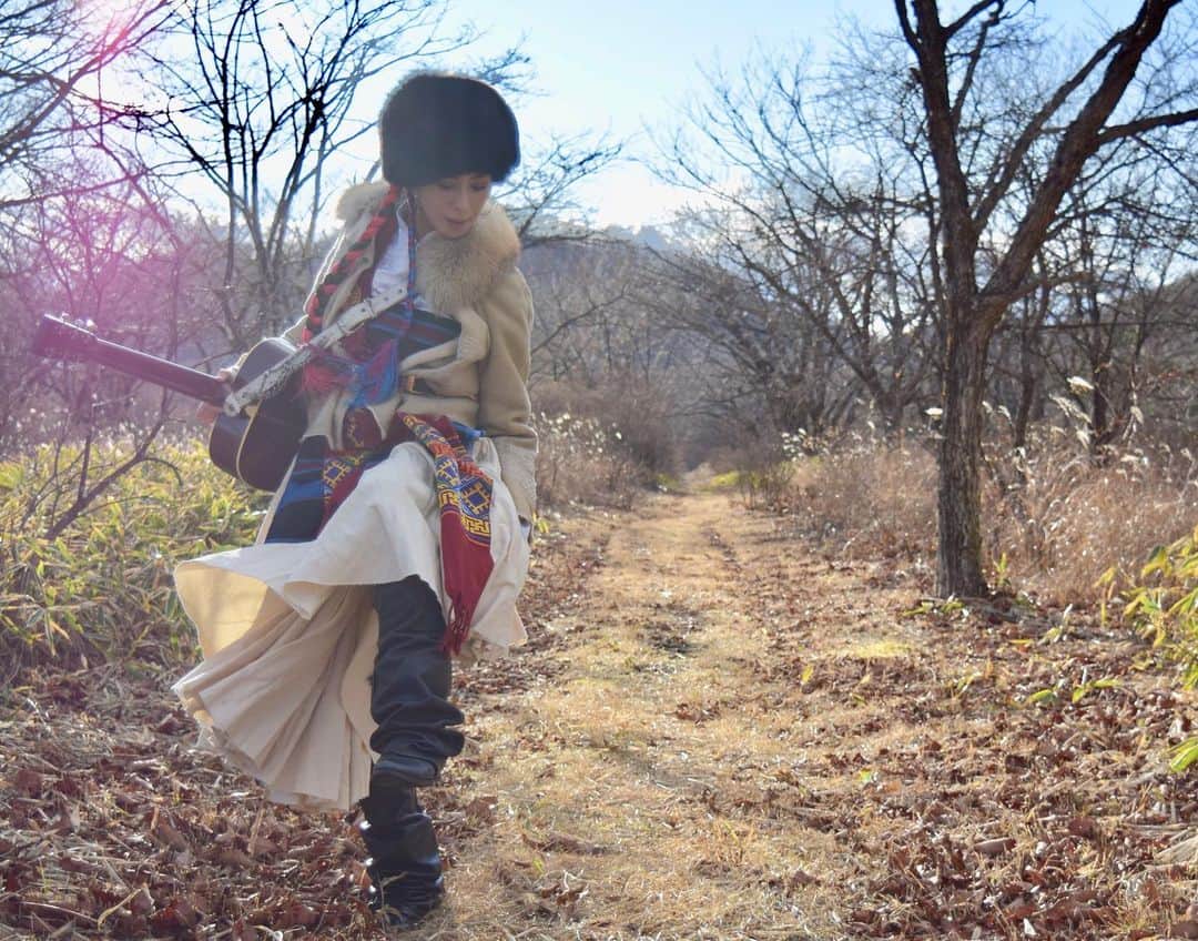 LOVEのインスタグラム：「ゾロ目の日の夜LOVEやねん 1/1 元日もやります！ 15:00からやねん！  #yorulove #LIFEgrace」