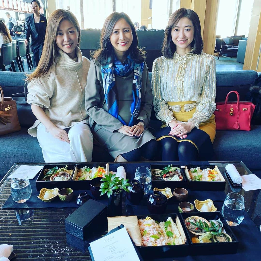 江辺香織さんのインスタグラム写真 - (江辺香織Instagram)「お弁当箱みたいなホテルで、 お弁当ランチ🍱」12月30日 23時27分 - kaori.ebe