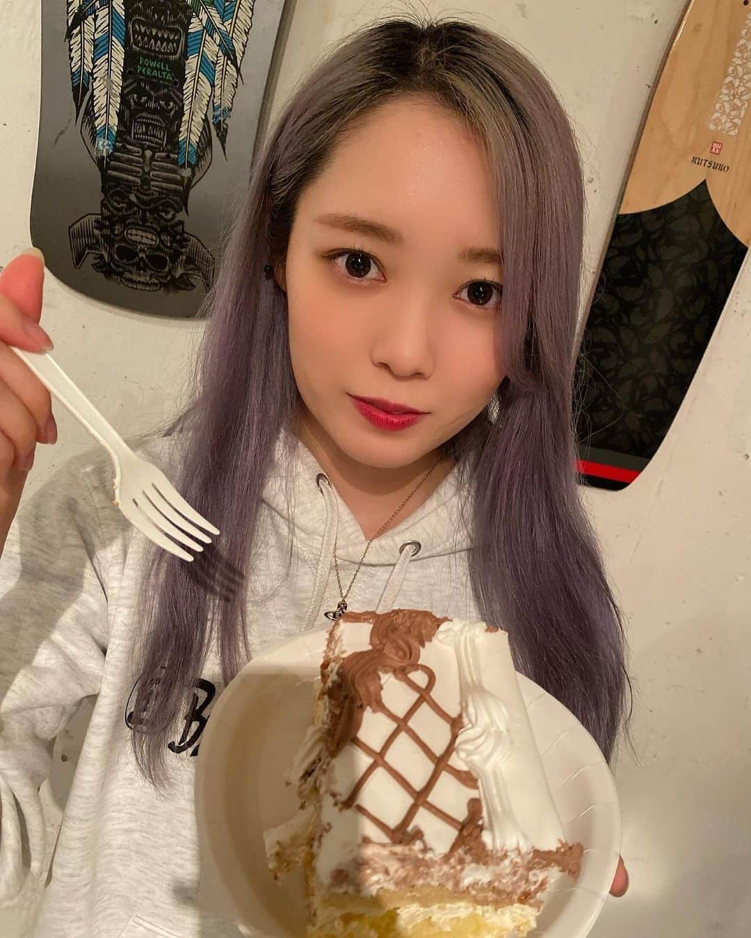 uyuのインスタグラム：「🍰」