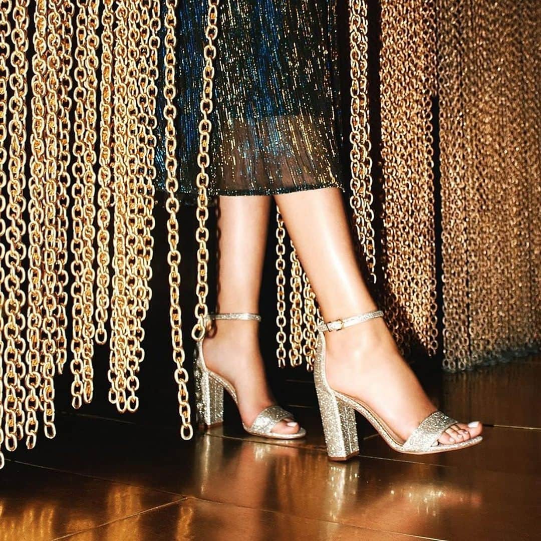 サムエデルマンのインスタグラム：「Stepping into the New Year with #TheYaro ✨✨ #SamEdelman」