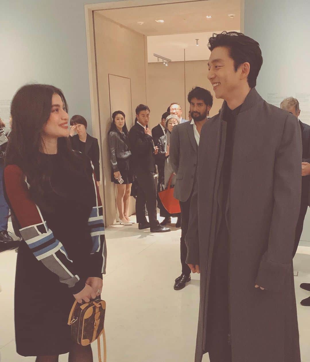 アン・カーティスのインスタグラム：「Was scrolling through my highlights of this year... and my fangirling reached an ultimate high as I made friends and got to meet some of the people I admire when it comes to the same field of work I love. I know that next year I might not have as much time on my hands to binge watch, so I’m happy I got the opportunity to meet them before little bub arrives. In fact, little bub was already with me in the latter part of the year when I got to meet my ultimates 🥰  Jo in Sung and Song Hye-Kyo, kayo na lang talaga 😂」