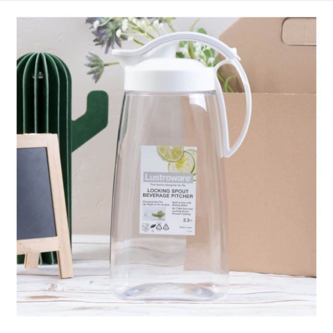 Lustrowareのインスタグラム：「Perfect for anything from juice to iced tea to lemonade, this convenient no-spill Locking Pitcher keeps your liquids fresh and easily stored ensuring any drink you store inside stays put. 🙌 www.amazon.com/lustroware 🛒」