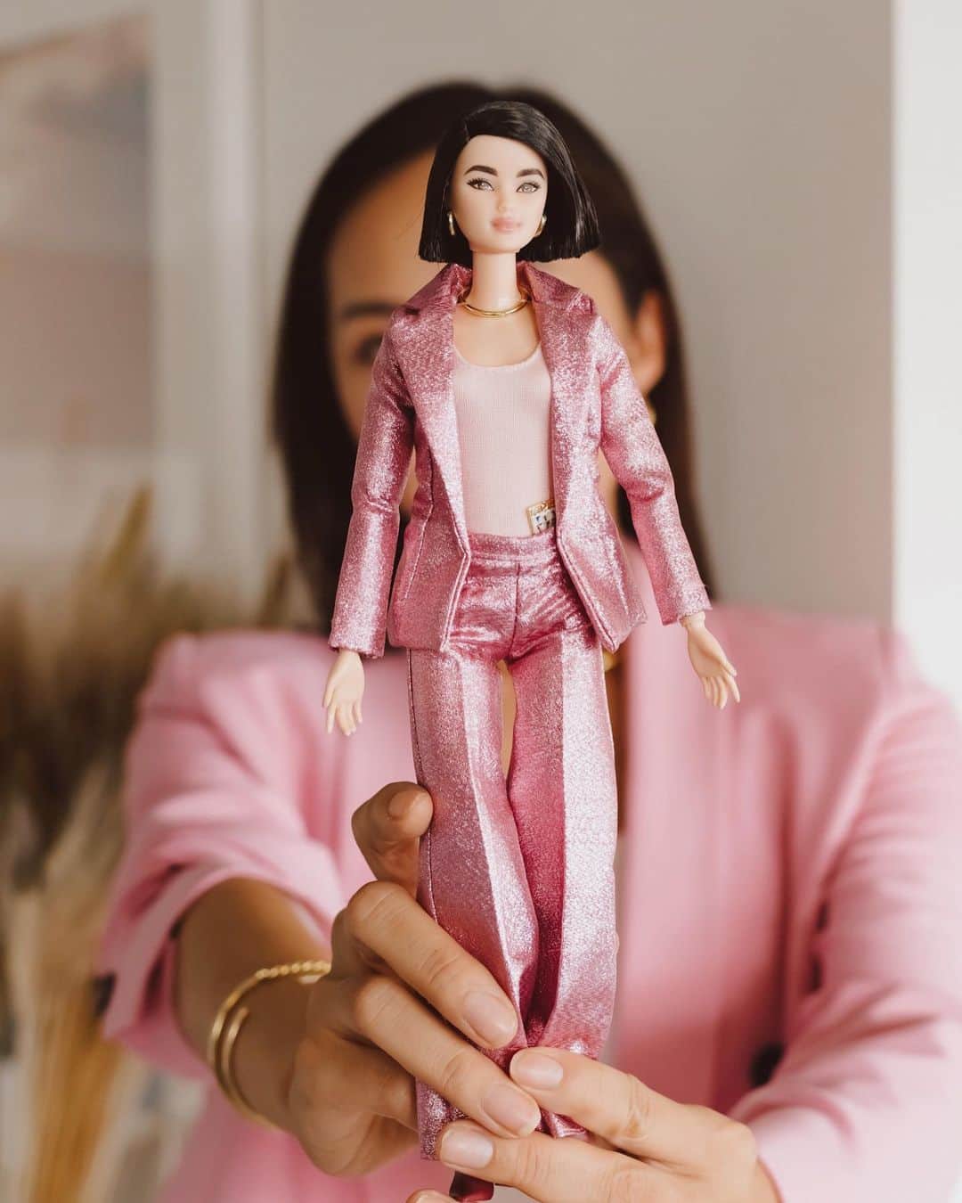 クリッセル・リムさんのインスタグラム写真 - (クリッセル・リムInstagram)「One of my biggest milestones in my career and definite pinch me moment of the decade was when @mattel made a Chriselle Lim Barbie and also gave me the opportunity to style 2 barbies for their @barbie STYLED BY series. ⠀⠀ ⠀⠀ Never being able to identify with the dolls I had nor the women I looked up to.... I knew my Barbies had to represent a number of things. Representation in color & culture, inclusion in size, and a woman who does it all. She represents the modern woman who can wear multiple hats... she can be a loving mother but a bad ass career woman.  She can be assertive yet vulnerable and kind at the same time. She forges her own path! ⠀⠀ ⠀⠀⠀⠀ I honestly still can’t believe this happened. On top of that These Barbies sold out in 3 hours. 😱 It was insane. (They are finally available again on Amazon for those of you that couldn’t get your hands on them. Link in bio). ⠀⠀ ⠀⠀ This moment was so important to me not just for bragging rights, but knowing that I have been able to use my platforms (something I’ve built for the past 10 years) to have a small impact on our future generation. Being able to be a part of this cultural shift of inclusion and diversity. And hope that one day we can live in a truly inclusive culture and break down the narrow walls that surround diversity and inclusion which will ultimately give more opportunities for the next generation. ⠀⠀ ⠀⠀ Thank you to the @mattel @barbie @barbiestyle team for this incredible opportunity of a lifetime. ⠀⠀ ⠀⠀ Also shoutout to the the @estradatwins for custom making my Barbie suit! ⠀⠀ ⠀⠀ I guess I can now truly say that “I’m a Barbie girl in a Barbie world! 🎶“⠀⠀」12月31日 9時26分 - chrisellelim