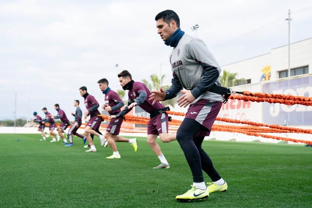 ビジャレアルCFさんのインスタグラム写真 - (ビジャレアルCFInstagram)「¡Apurando el 2019 para preparar el @realsociedad 🆚 #Villarreal! ¡Los amarillos, regresan al trabajo 🏃! . #futbol #football #soccer #LaLiga」12月31日 1時36分 - villarrealcf